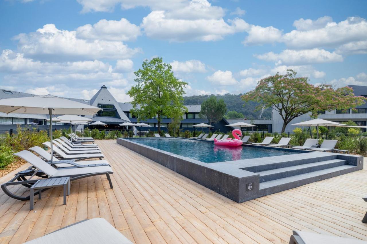 Miura Hotel Voglans Exterior photo