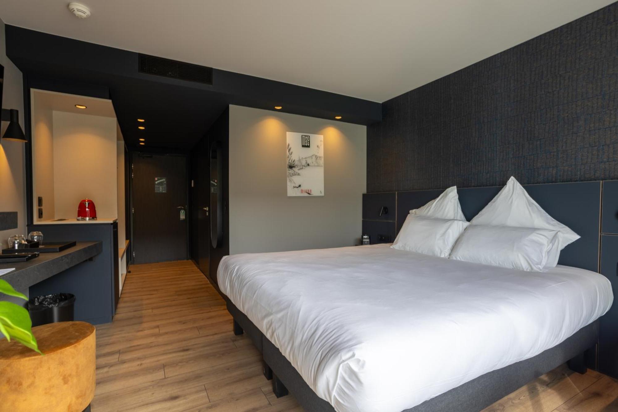 Miura Hotel Voglans Exterior photo