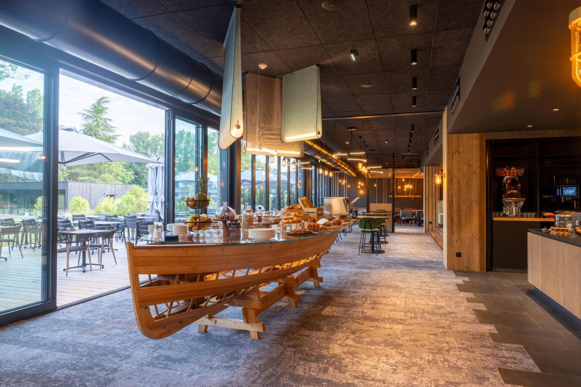 Miura Hotel Voglans Exterior photo
